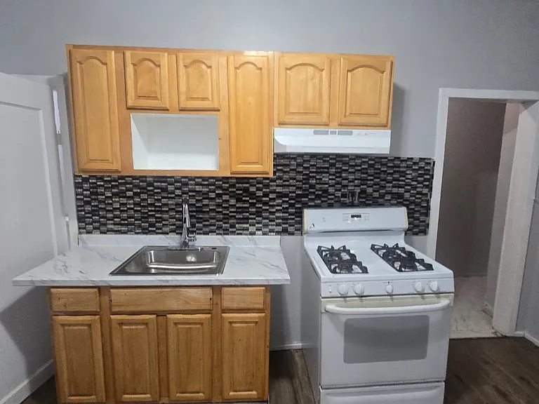 183 Mill St #3 — Photo 4