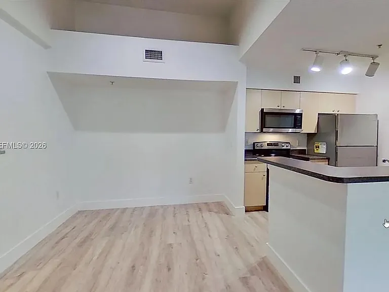 2544 Centergate Dr #303 — Photo 8