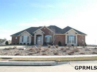 12321 Scott St, Omaha, NE 68142