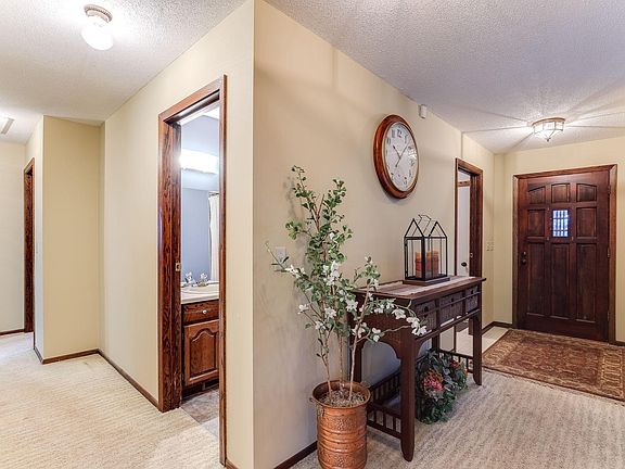 5th image of 4262 Elizabeth Ln