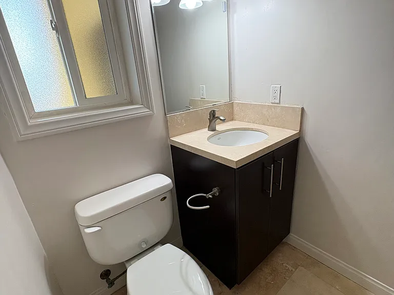2913 A St #5 — Photo 8