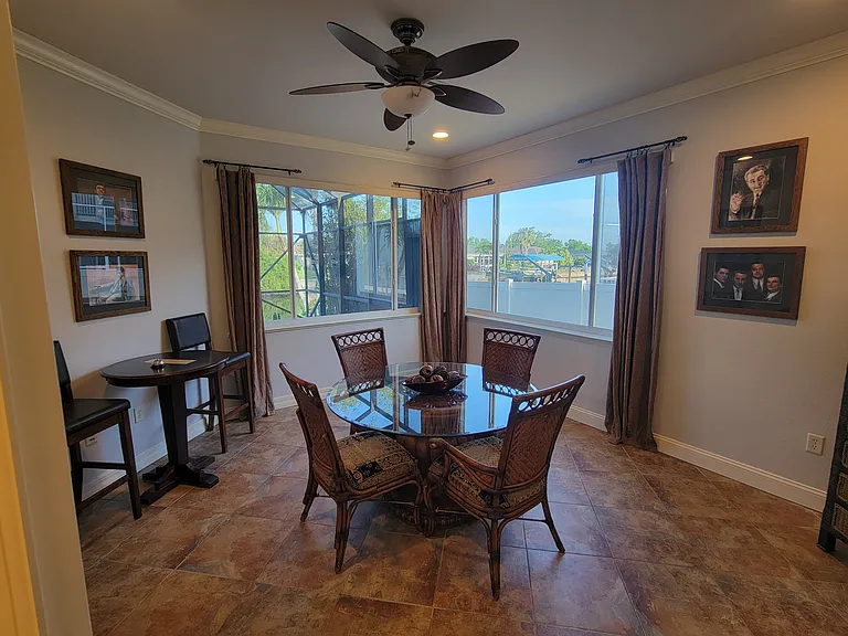 Game room or flex room w a view