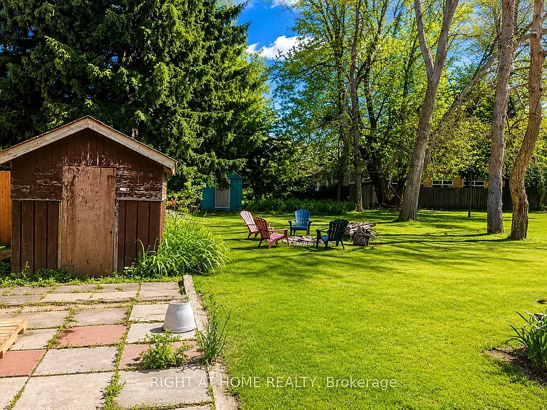 27 Wanita Rd — Photo 2