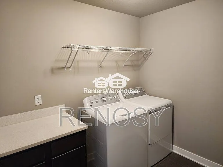 2829 NW Lois Ln — Photo 20