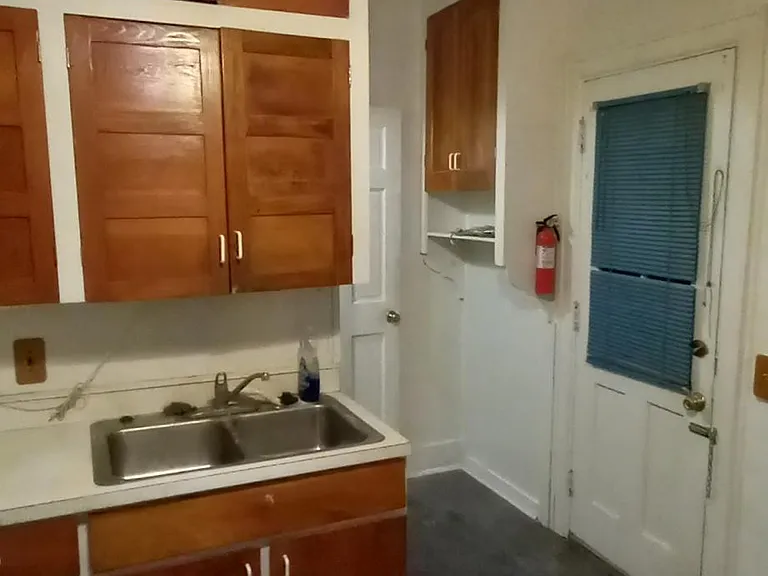 1001 Washtenaw Ave #1A — Photo 11