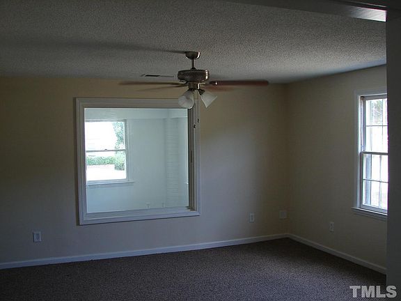 2nd image of 1478 Flora Ave