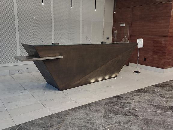 Front Desk 24 hour concierge