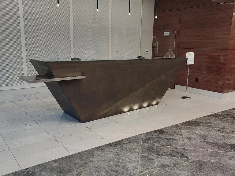 Front Desk 24 hour concierge