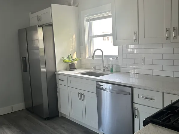 323 2nd St, Carlstadt, NJ 07072