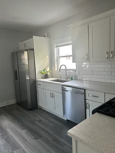 323 2nd St Photo 1