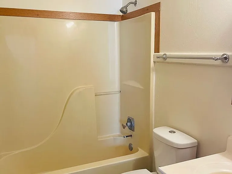 822 Windwood Dr #2 — Photo 11