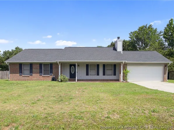 376 Woodberry Cir, Raeford, NC 28376