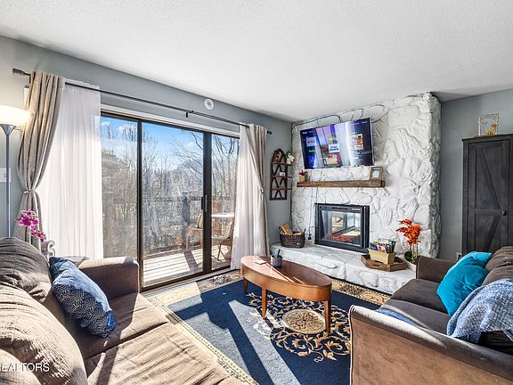 5th image of 1081 Cove Rd APT 513