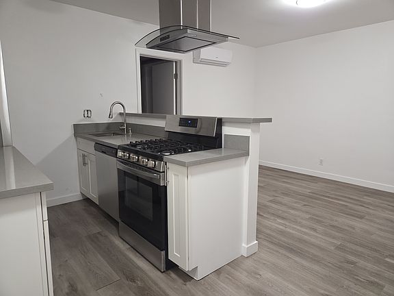 4th image of 89 Hurlbut St #3