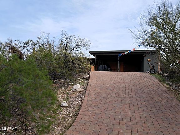 4th image of 820 W Las Palmas Dr