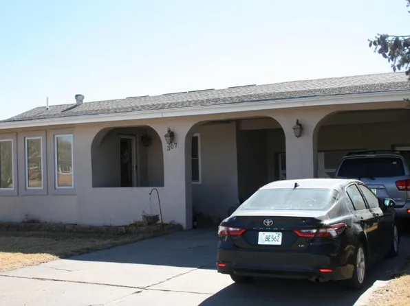 307 E McCoy Ave, Sublette, KS 67877