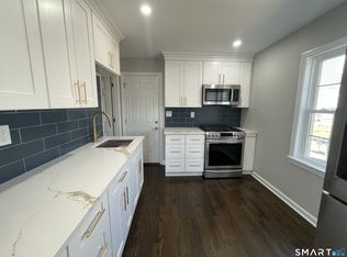 111 Priscilla Cir, Bridgeport, CT 06610