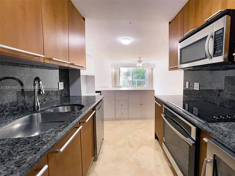 1670 Bay Rd #2D — Photo 7