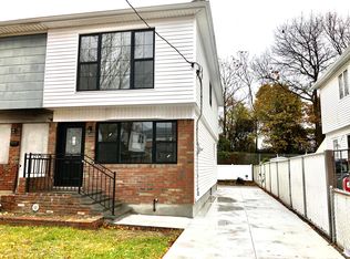 728 N Railroad Ave, Staten Island, NY 10304