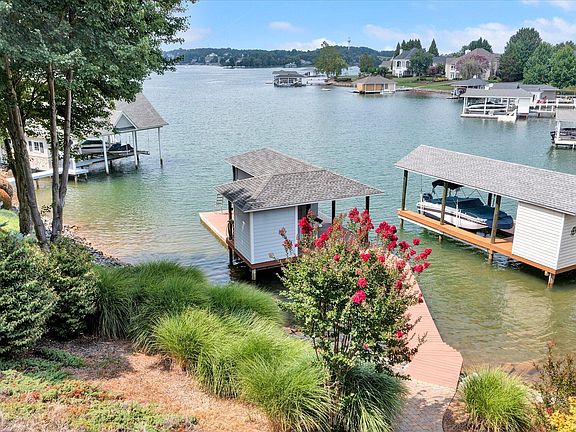 3rd image of 50 Homeplace Cir