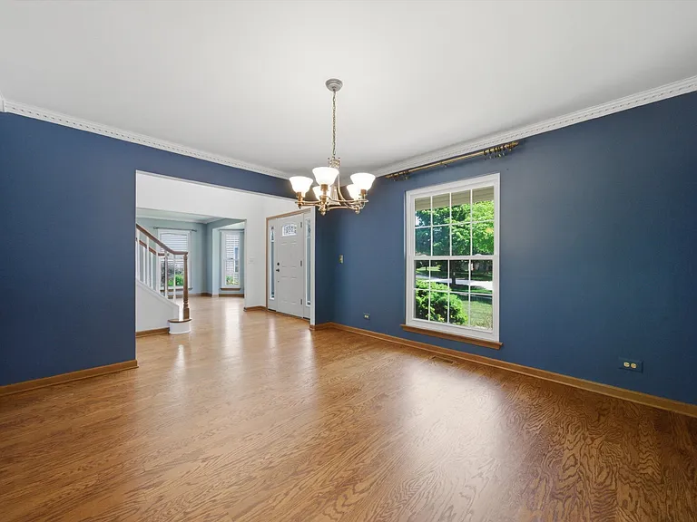 854 Deep Woods Ct — Photo 4
