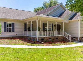 169 Smithwood Dr, Fuquay Varina, NC 27526