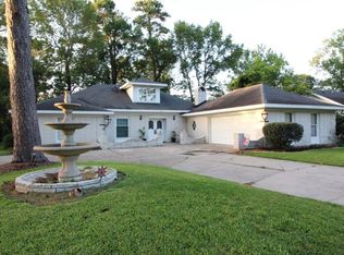 1220 N Bayouwood Dr, Lake charles, LA 70605