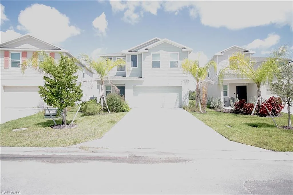 5 bed, 2.5 bath, 2171 sqft, $2,700 — Photo 3