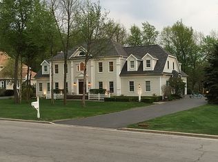 9615 Cobblestone Dr, Clarence, NY 14031