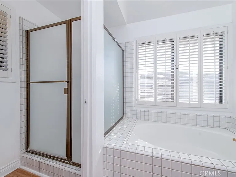 76 Fairlake #23 — Photo 32