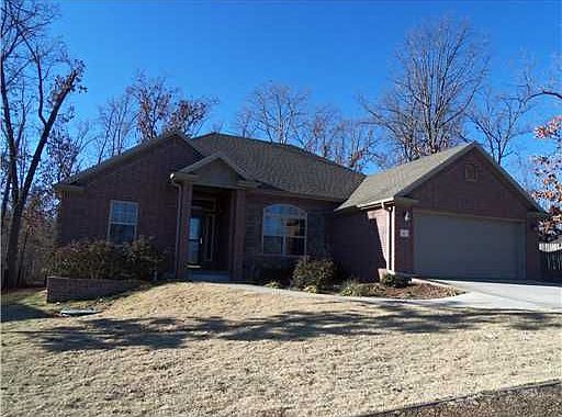 1st image of 61 Harrington Dr