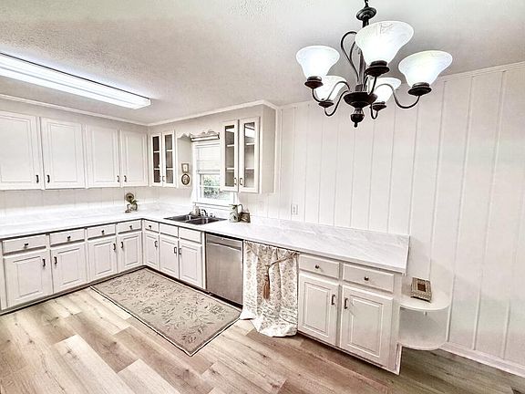 3rd image of 1604 Keating Rd
