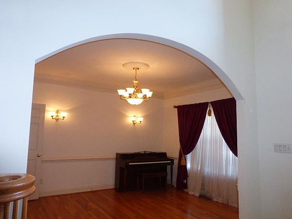 5th image of 2512 Bexley Farms Ct