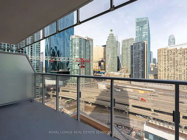 28 Freeland St #1307 — Photo 7