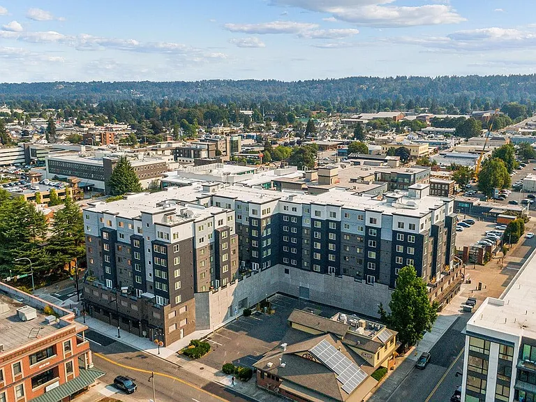 Legacy Plaza Senior Living Apartments — Photo 16