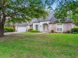 423 Westwood Dr, Mandeville, LA 70471