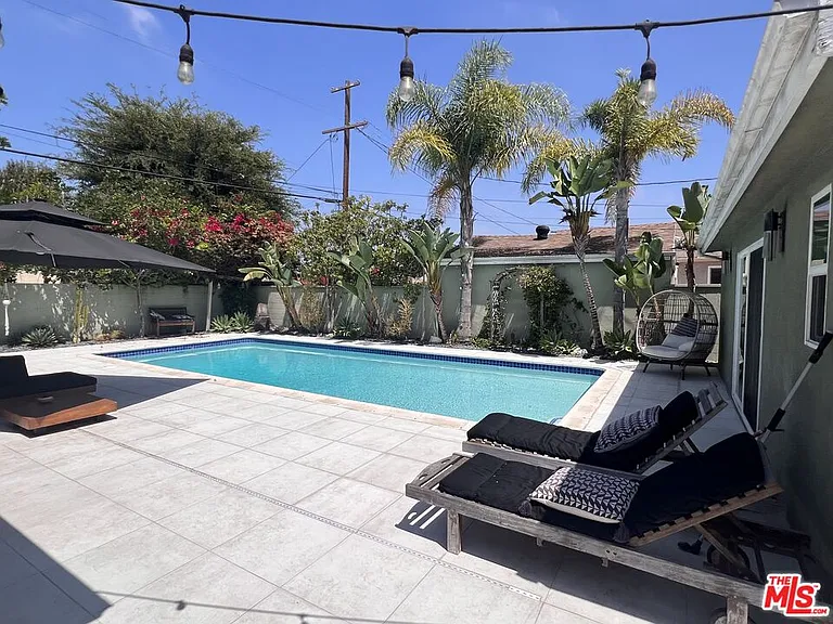 7865 Bleriot Ave — Photo 26