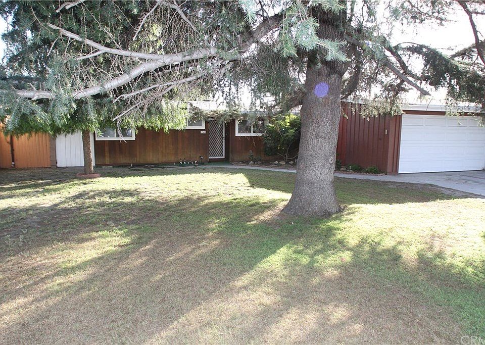 1st image of 9562 Crestwood Ln
