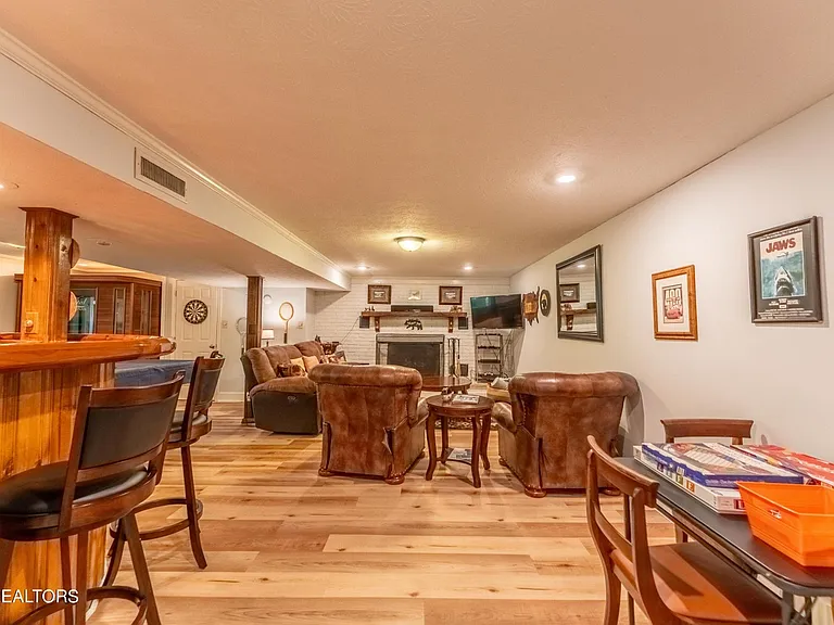 1806 Perimeter Dr — Photo 16