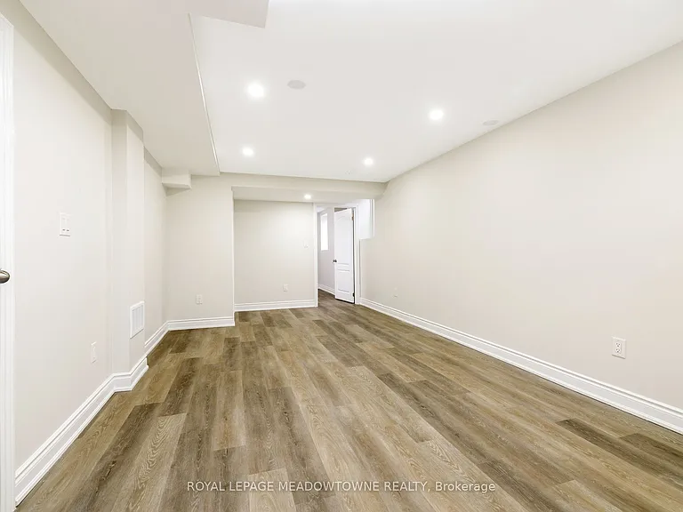 1603 Hume Way #BASEMENT — Photo 14