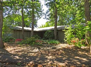 1720 Mistletoe St, Eugene, OR 97402