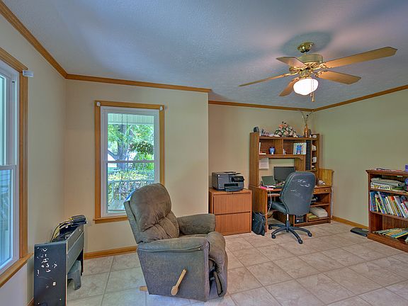 5th image of 108 Berkley Dr