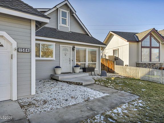 3rd image of 1564 Truckee Dr