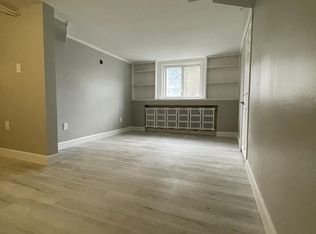 358 Cambridge St N, Ottawa, ON K1R7B4