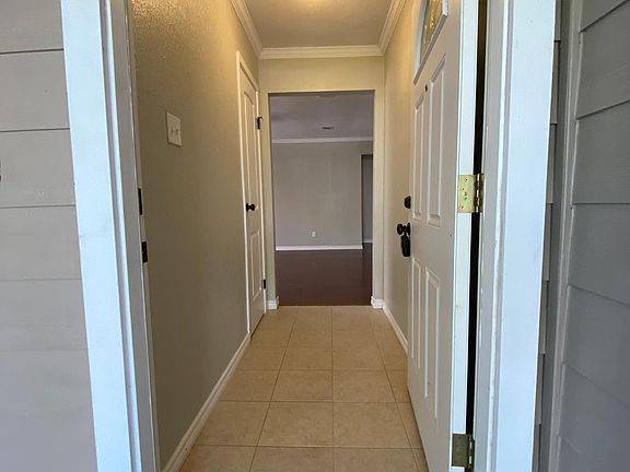 4th image of 2626 30th Ave N