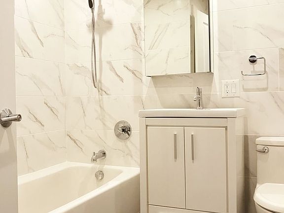 5th image of 3094 34th St APT 7B