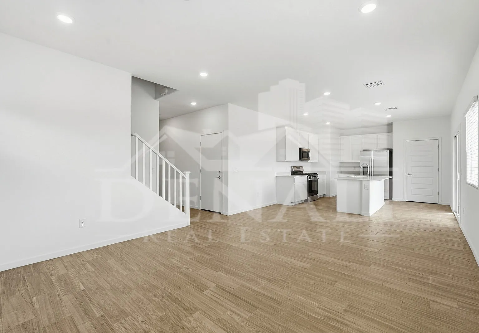 4 bed, 3.0 bath, 2068 sqft, $2,695 — Photo 4