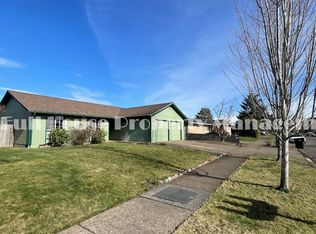 3665 Plumtree Dr, Eugene, OR 97402