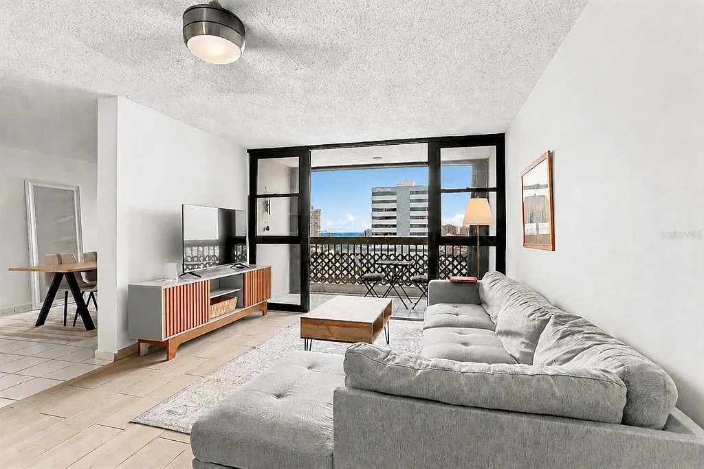 2 bed, 2.0 bath, 1200 sqft, $3,000 — Photo 3