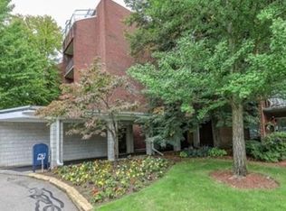 50-56 Broadlawn Park #502, Chestnut Hill, MA 02467